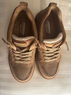 Skechers Women’s keepsake cozy street hiker sneakers 9.5